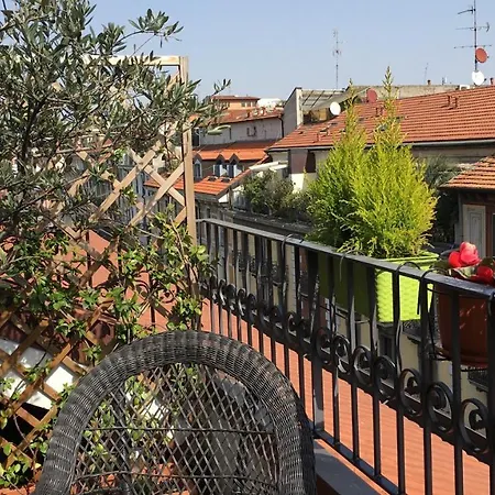 Pied A Terre With Terrazza In Center Appartement