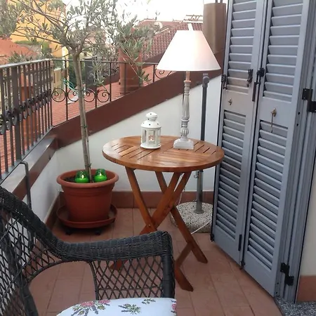 Pied A Terre With Terrazza In Center Appartement *